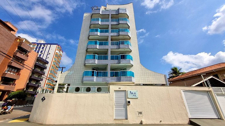 Apartamento na Praia do Tombo em Guarujá-SP
