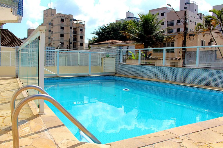Apartamento na Praia do Tombo em Guarujá-SP