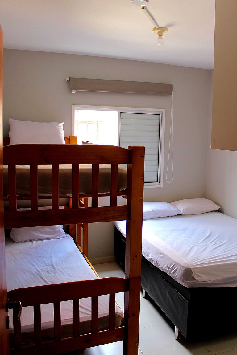 Apartamento na Praia do Tombo em Guarujá-SP