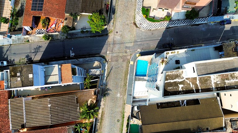 Apartamento na Praia do Tombo em Guarujá-SP