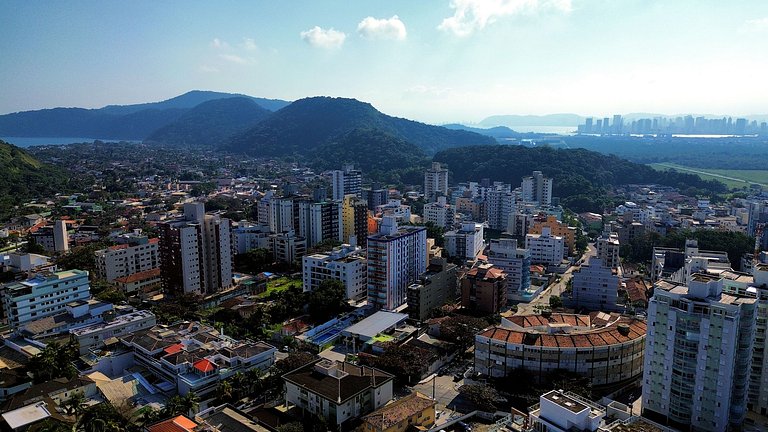Apartamento na Praia do Tombo em Guarujá-SP